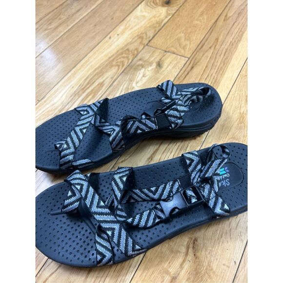 Skechers Womens Black Sandals Size 9 - Picture 2 of 5